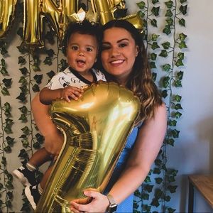 Meet your Posher, Alexis